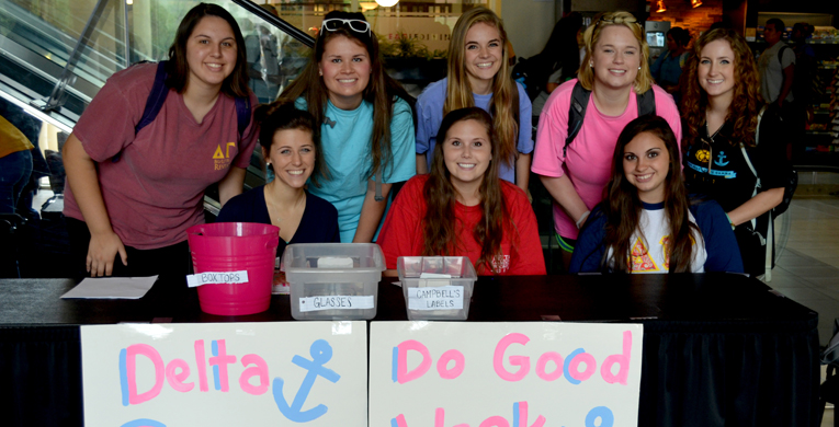 Delta+Gamma+performs+acts+of+kindness+