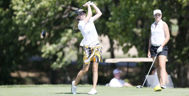 Women’s golf places 15th at Bearcat Classic