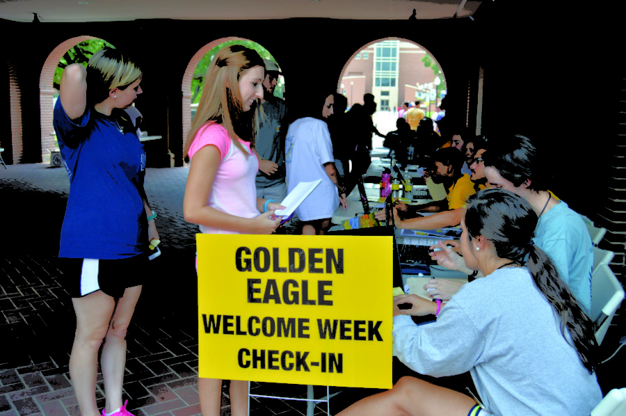 Incoming students sign up for Golden Eagle Welcome Week Friday August 14, 2015