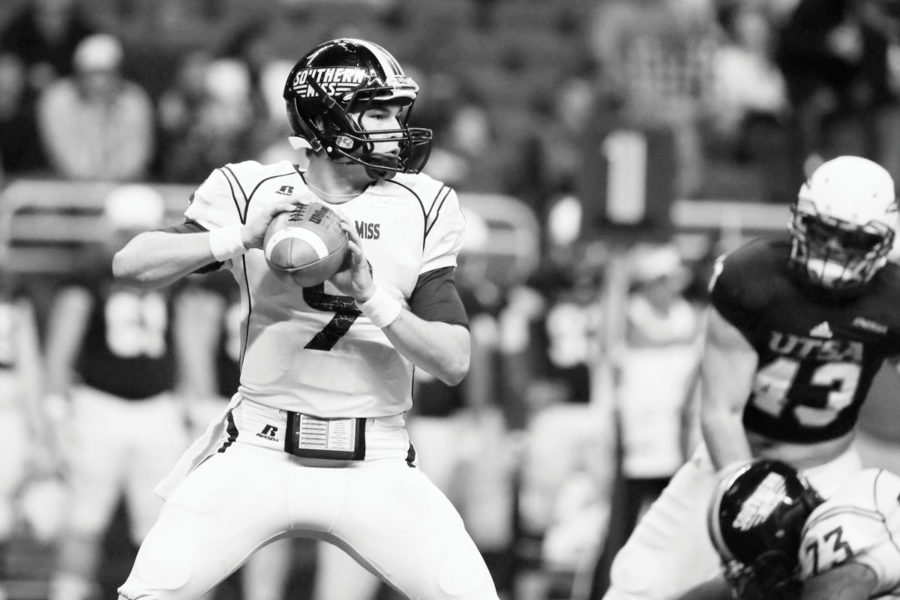 Nov 13, 2014; San Antonio, TX, USA; Southern Miss Golden Eagles quarterback Nick Mullens (9) looks to throw against the UTSA Roadrunners during the first half at Alamodome. Mandatory Credit: Soobum Im-USA TODAY Sports