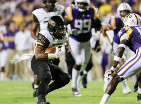 Southern Miss running back Ito Smith runs the ball against LSU in Baton Rouge, Louisiana  on Oct. 15, 2016. (Student Printz/ Hunt Mercier)
