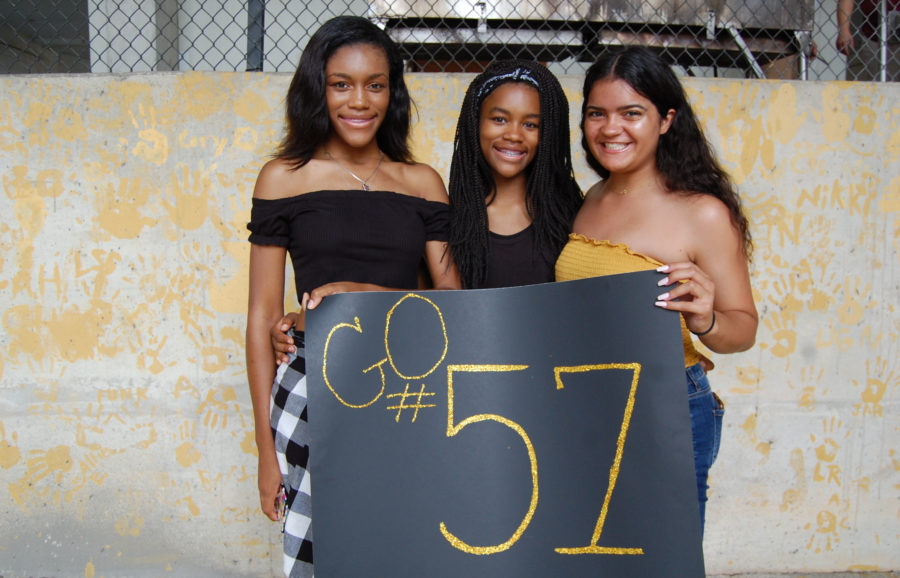 Southern Miss students prepared to cheer on the Golden Eagles.