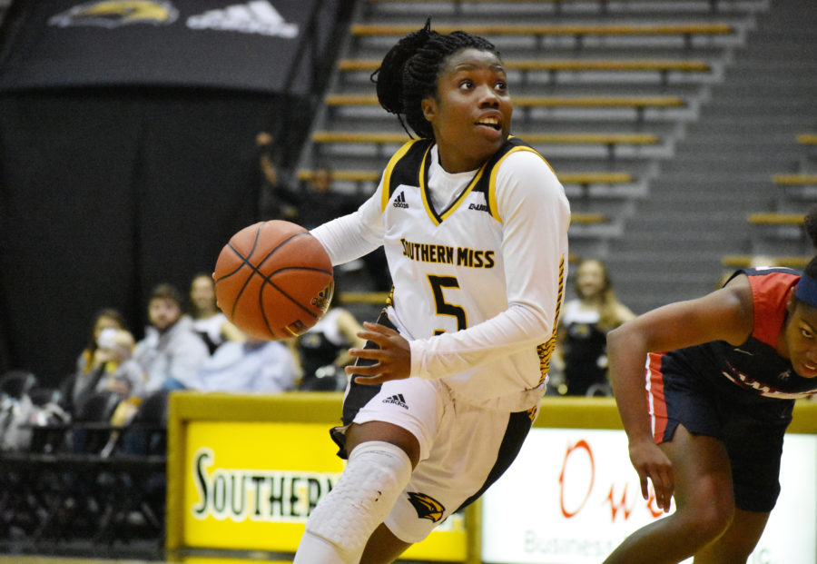 Hailes+helps+Lady+Eagles+defeat+Northwestern+State%2C+69-54