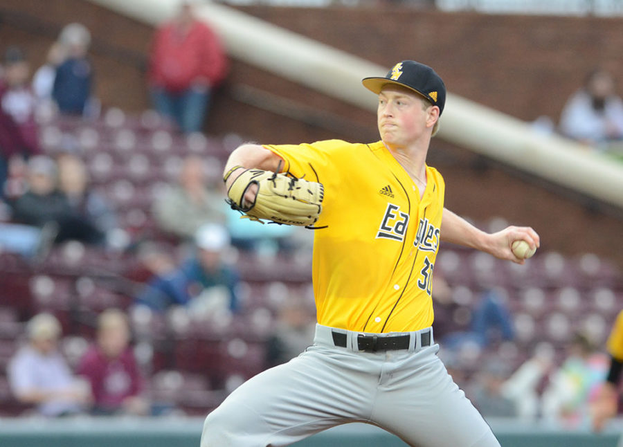Redshirt freshman Ryan Och throws a pitch against Mississippi State on Feb. 22.
Photo by: Makayla Puckett