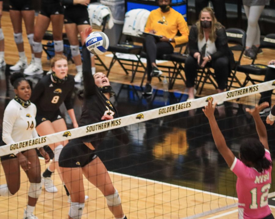 Freshman transfer soars in first season for Southern Miss Volleyball