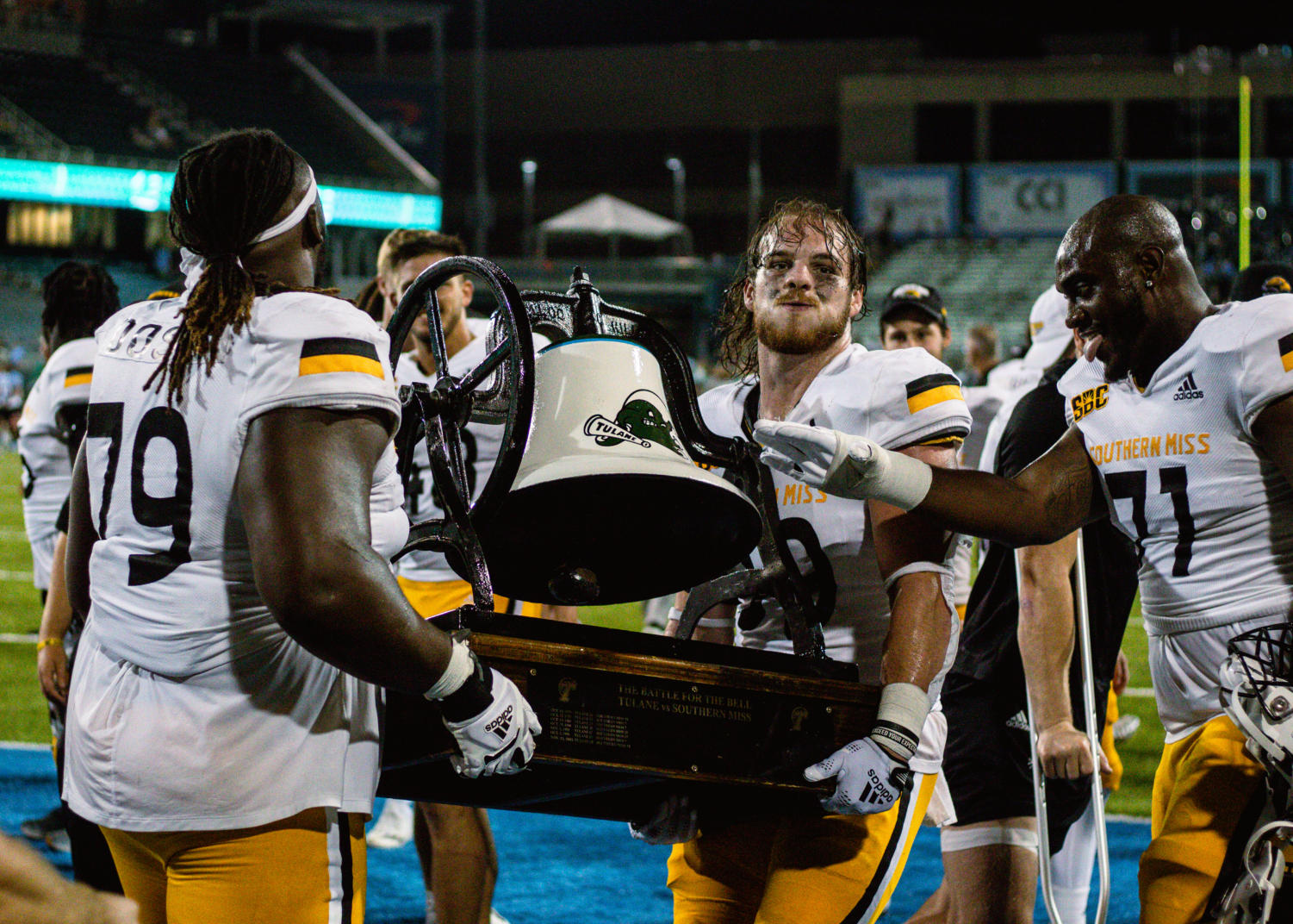 Frank Gore Jr. has a record-breaking night for Southern Miss 