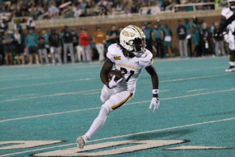 Southern Miss fights to end, but falls to Coastal Carolina 26-23