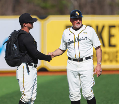 The Gradebook: Southern Miss walks-off against Illinois 14-13