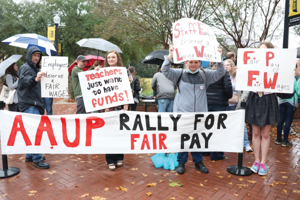 Faculty, staff, and graduate students rally for better pay