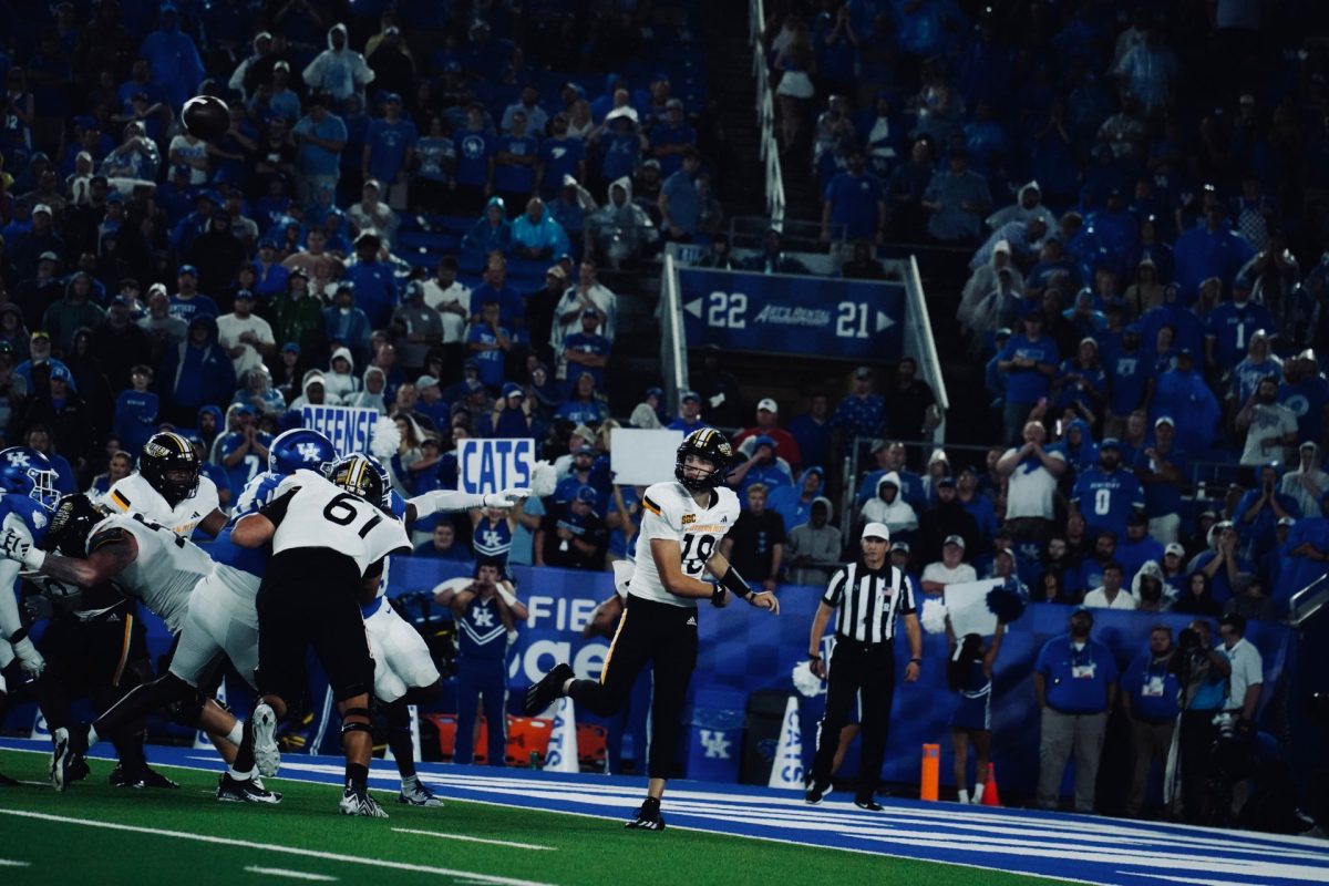 Kentucky blanks Southern Miss 31-0 in a weather-shortened opener