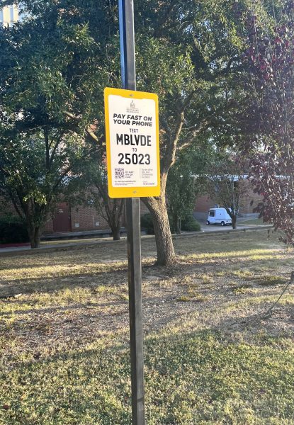 A Pay to Park sign on the USM Hattiesburg campus.