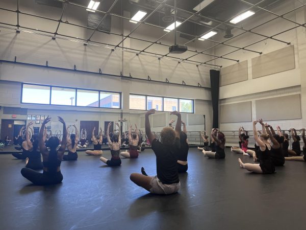 Julie Hammond’s ballet class at the USM High School Dance Day.