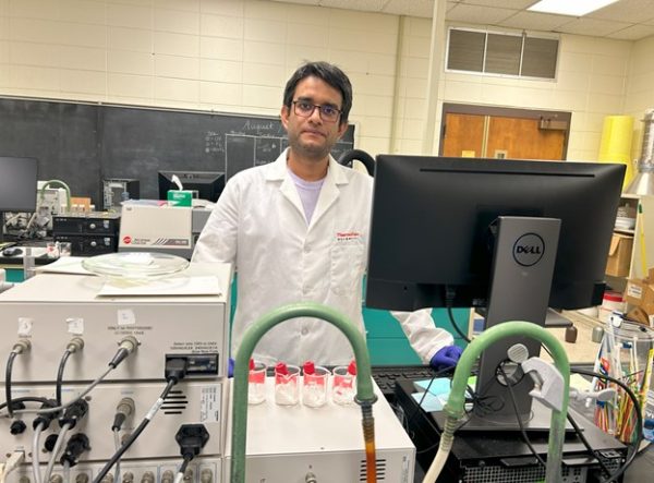 Nazmul Hosen, a graduate student in the USM Department of Chemistry, works in the chemistry lab on campus.