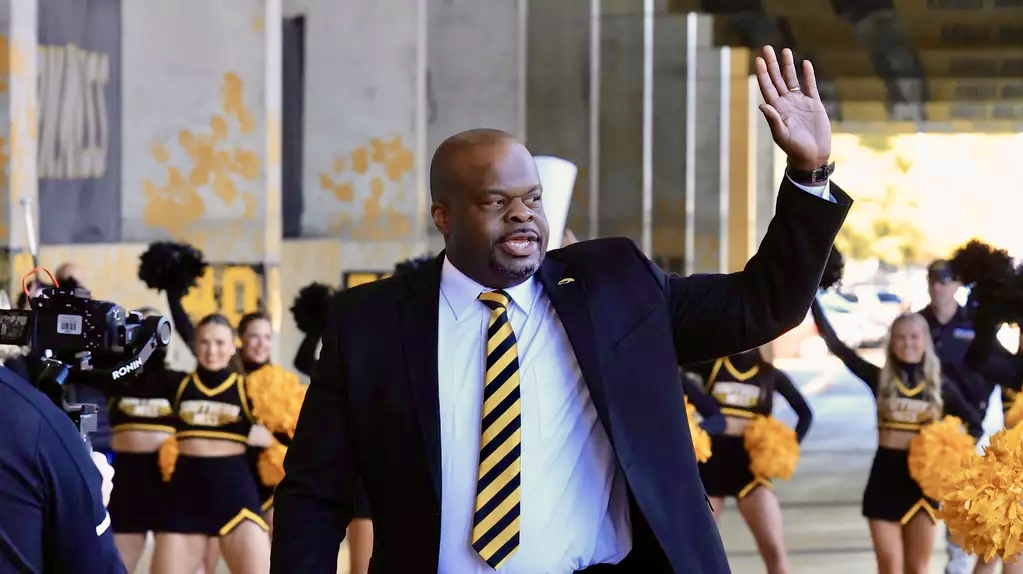 Huff Begins First Season as USM Head Football Coach