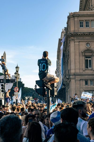 Fans celebrating Argentina's 2022 fifa world cup.